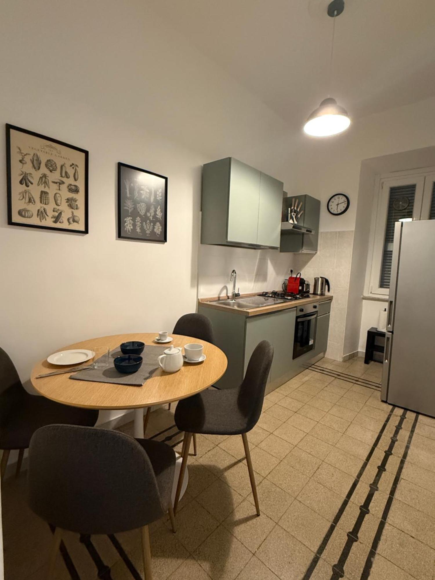 Pietra Apartment,Colosseo — Photos 1